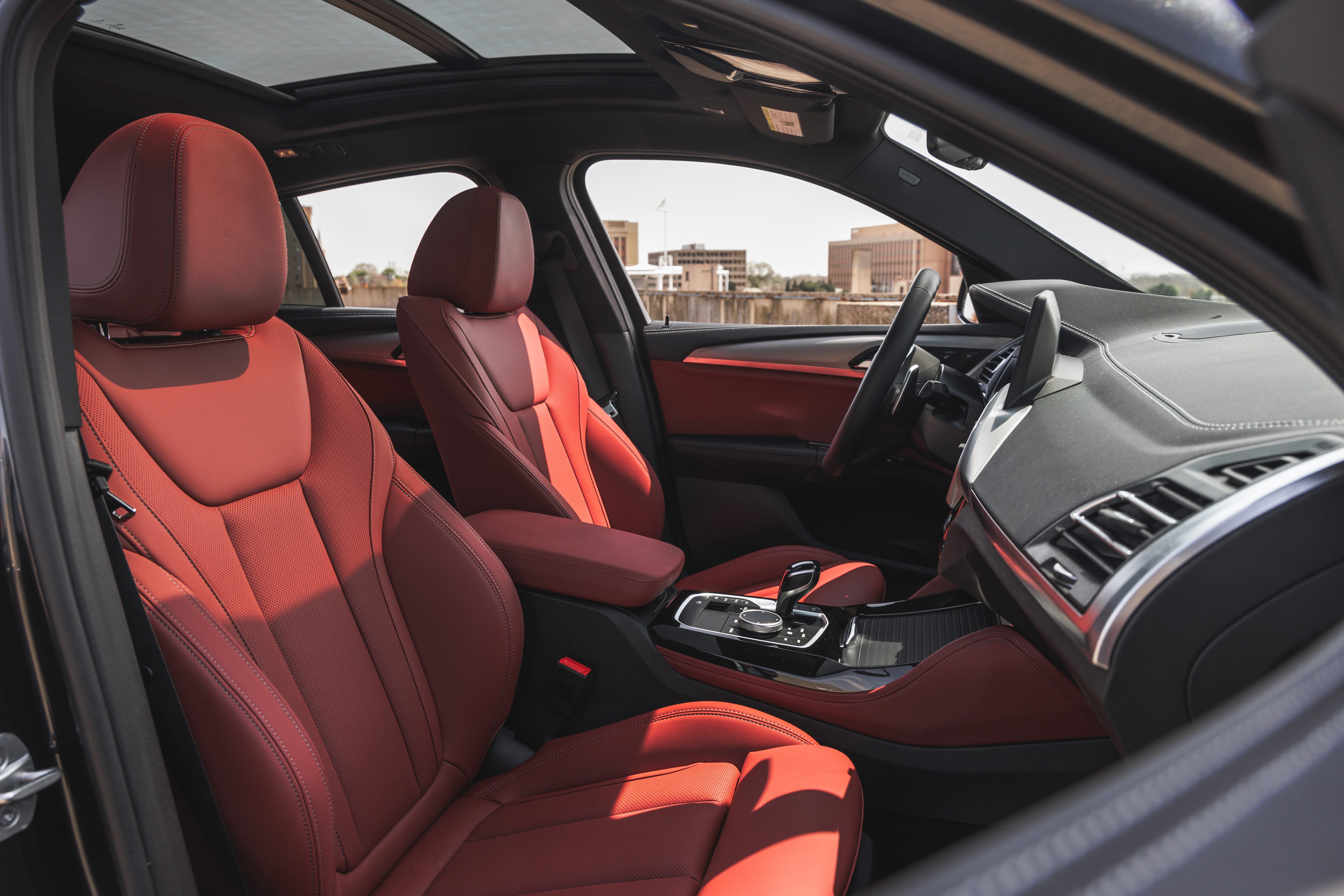 Additional image for BMW X440i